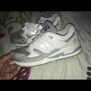 BRAND NEW  white and grey New balance tennis shoes